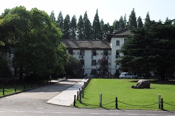 L1008436