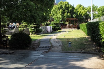 L1008551