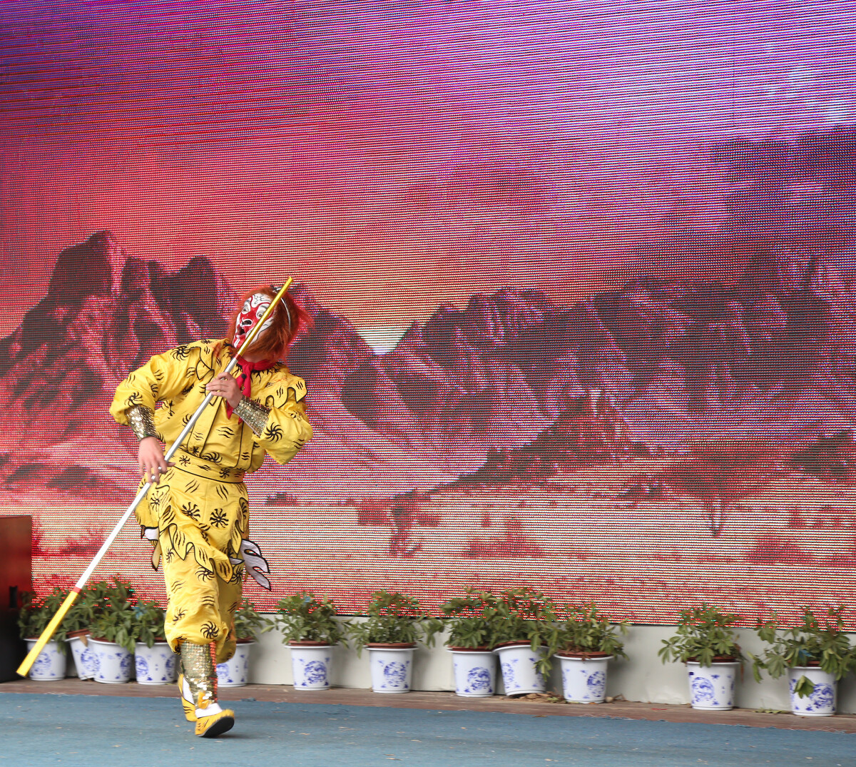 藏族舞蹈500观后感,藏族168舞蹈表演需要动作逼真