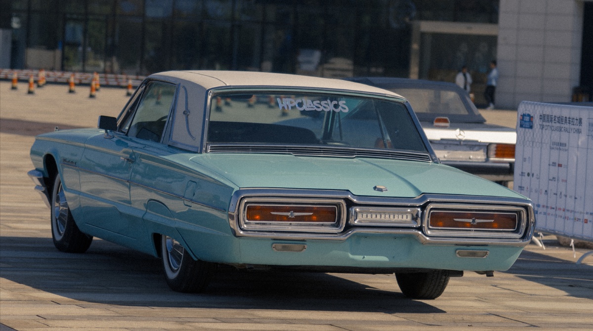 1964年第四代福特雷鸟