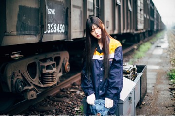 001