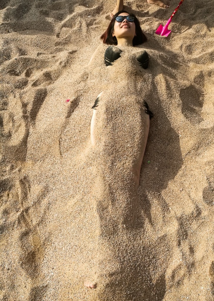 摄于青岛海水浴场。