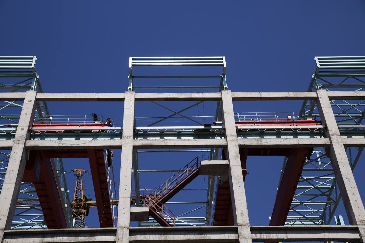 达摩斯之剑下的中国钢铁