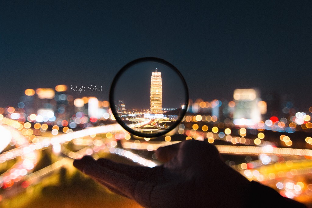 配文：乞丐的手<br />
太穷了，各位大佬们给我买个滤镜吧…