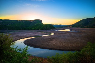 DSC_1975河水弯弯