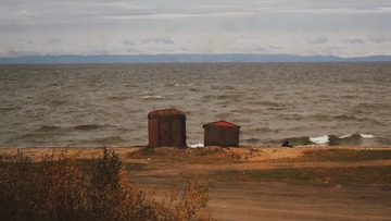 389065