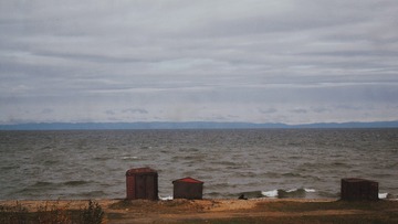 389065