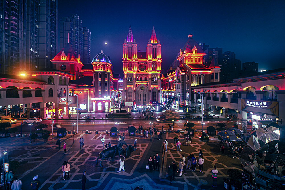 武汉光谷开起夜间模式曾院平摄影