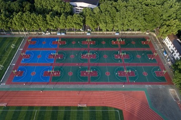 14.西体育场篮球场曾院平摄影