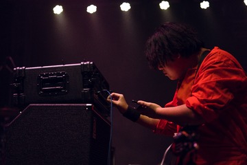 177027