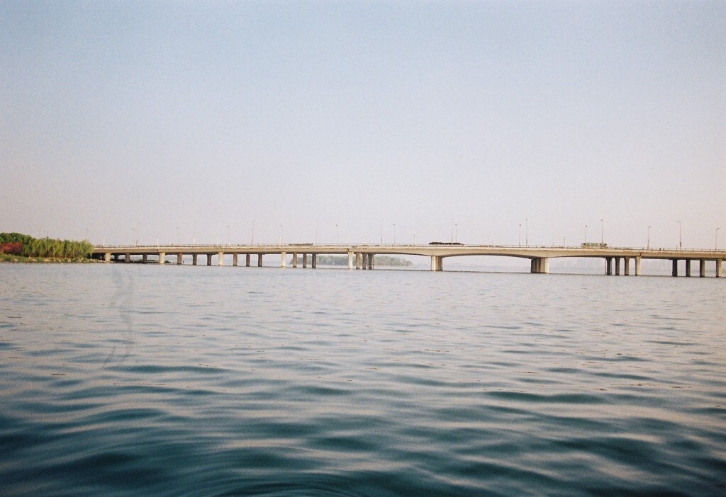 金鸡湖边2