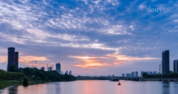 入夜汉江
