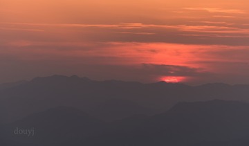 日落远山
