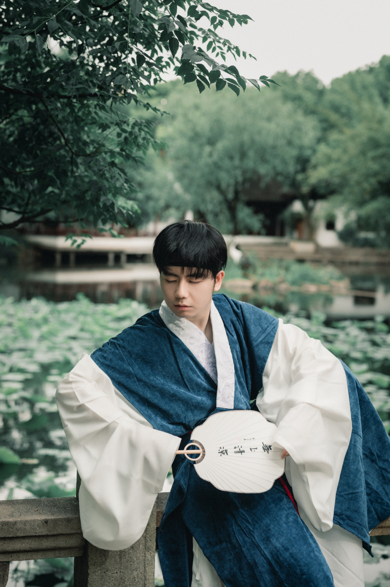 汉服少年国风汉服男生汉服也好看