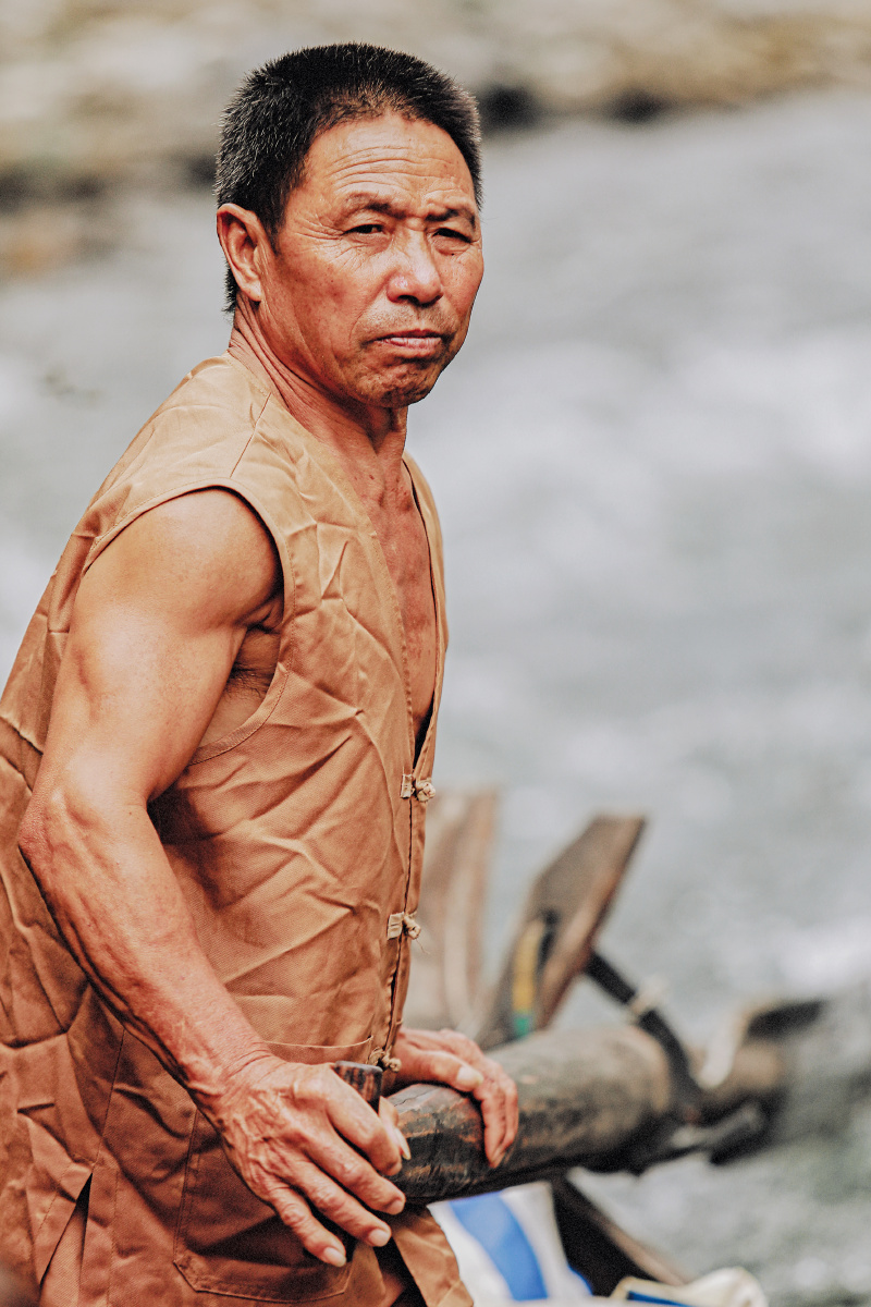 逆流而上最后的纤夫