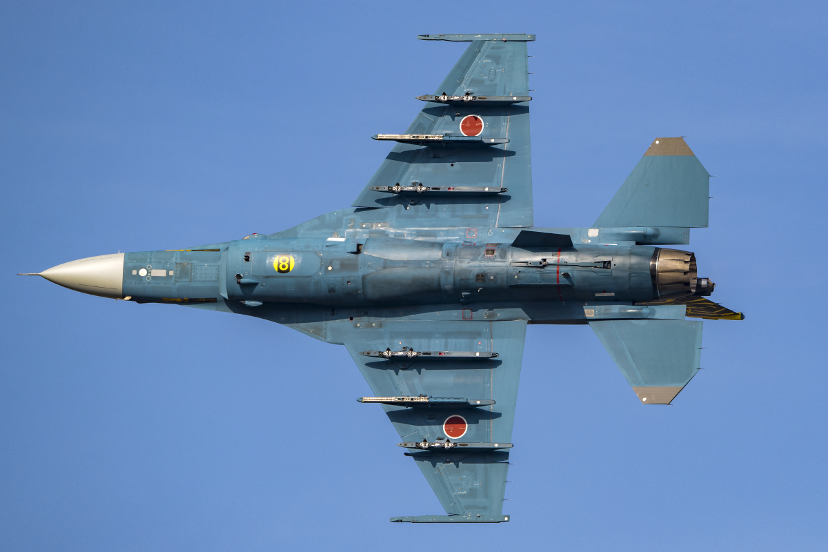 f2战斗机机腹图片