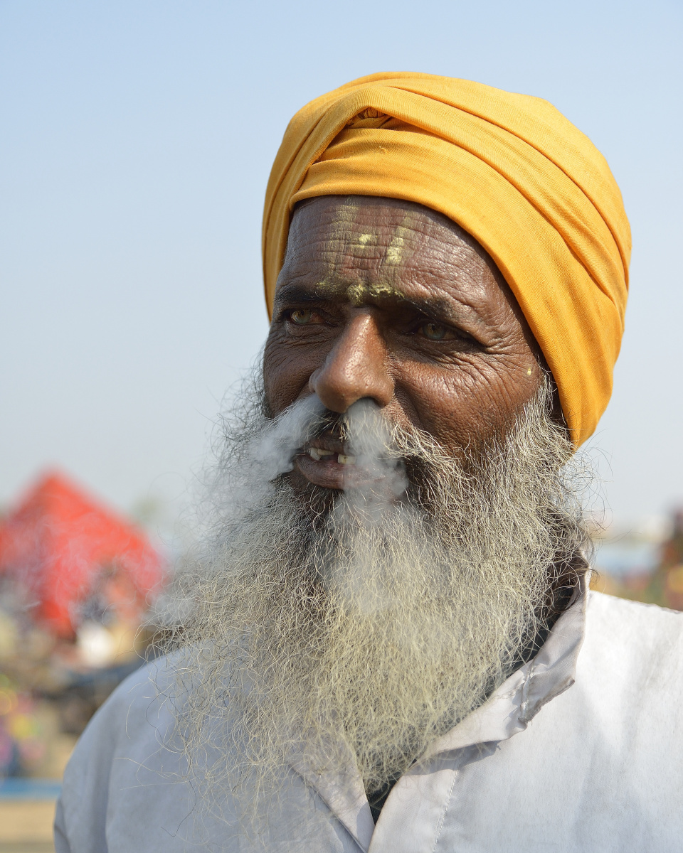 印度普什卡骆驼节集市上的人们