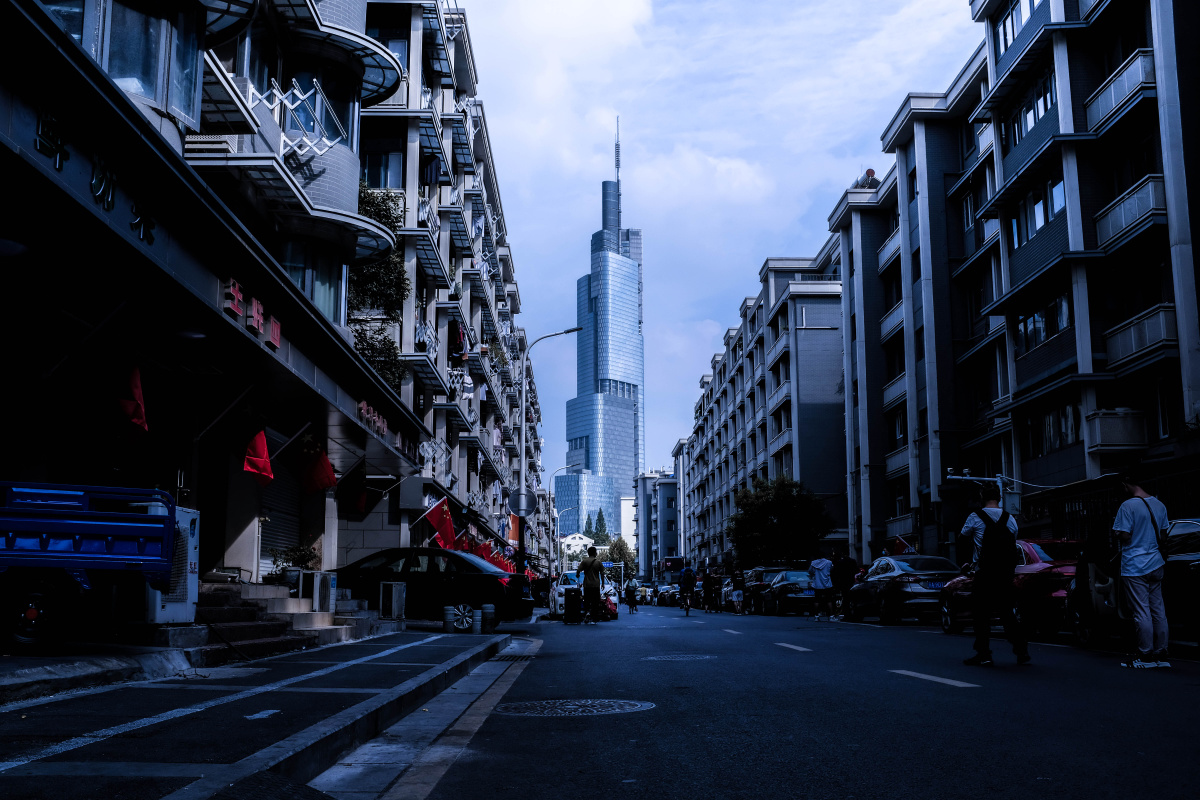 南京西桥国庆第一天南京的街头似乎没有往日那般繁忙在市中心绕啊绕总