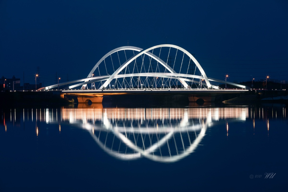 泥浆湖桥夜景(武汉市东西湖区)