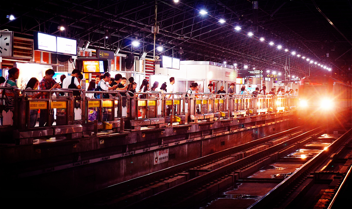 下班路上 - metrolinex - 图虫