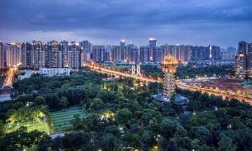 九天楼与成都