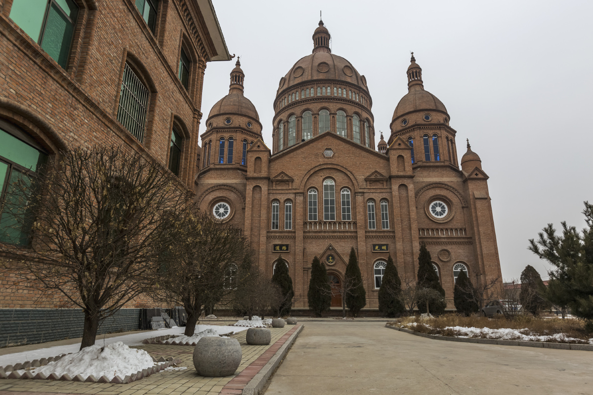 山西太原阳曲县朝圣地板寺山下几个村庄天主堂浏览 2019年12月24日 赴