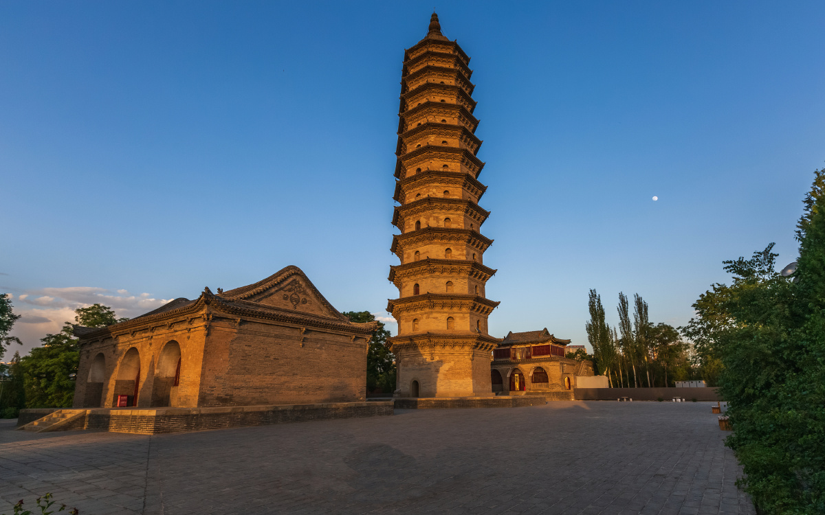 中国山西太原市双塔寺景区风光2020年6月3日太原双塔寺景区三晋名刹