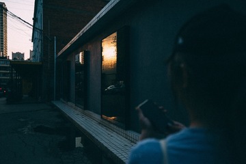 001