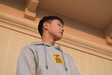 001