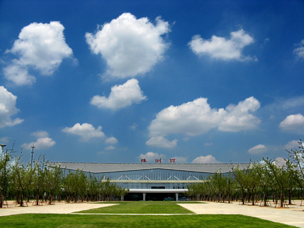 2010年7月22号拍摄,建好的株洲高铁西站.
