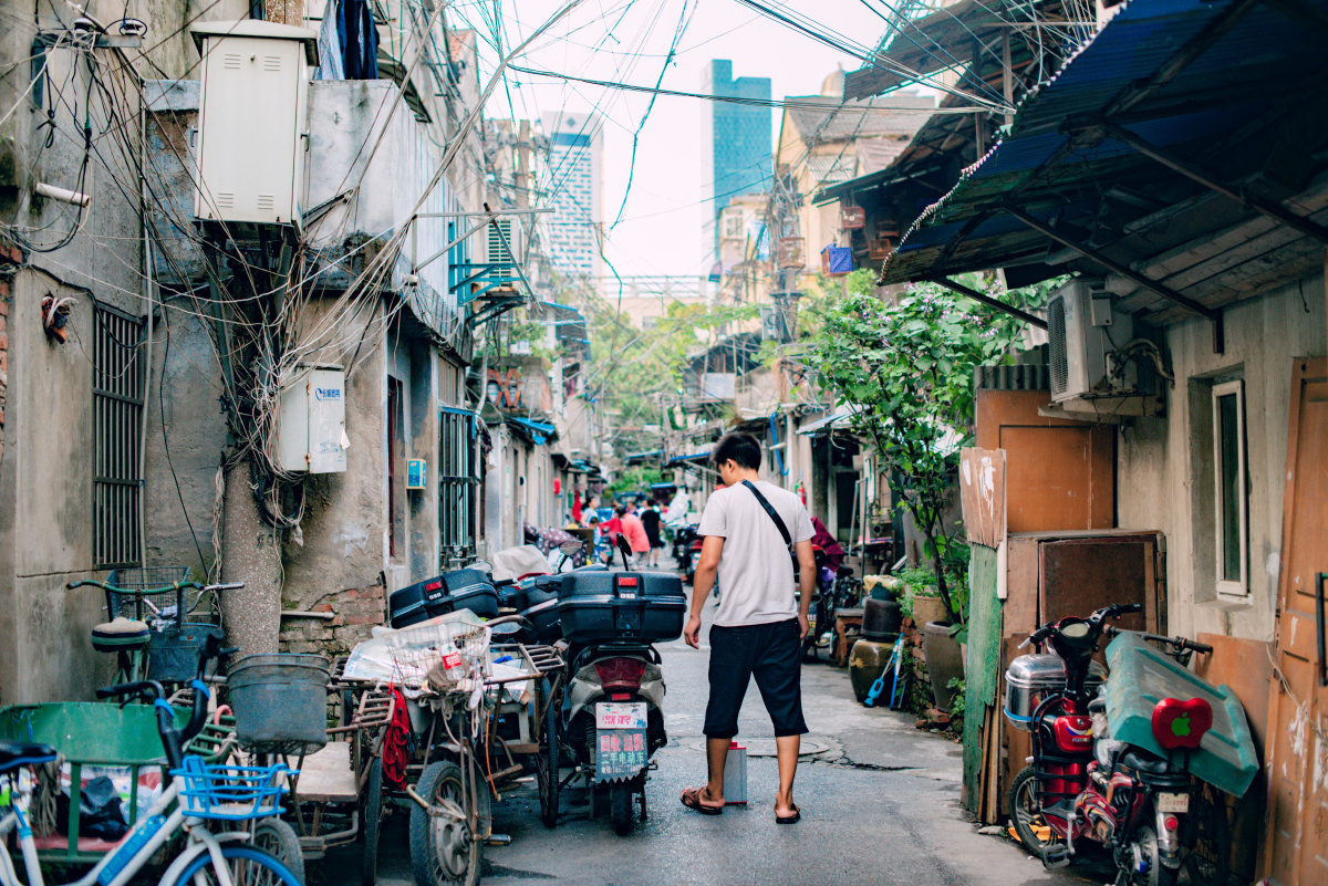 可是想要找寻一个城市的记忆,就去城市的小巷子里吧,我们不可能把所有
