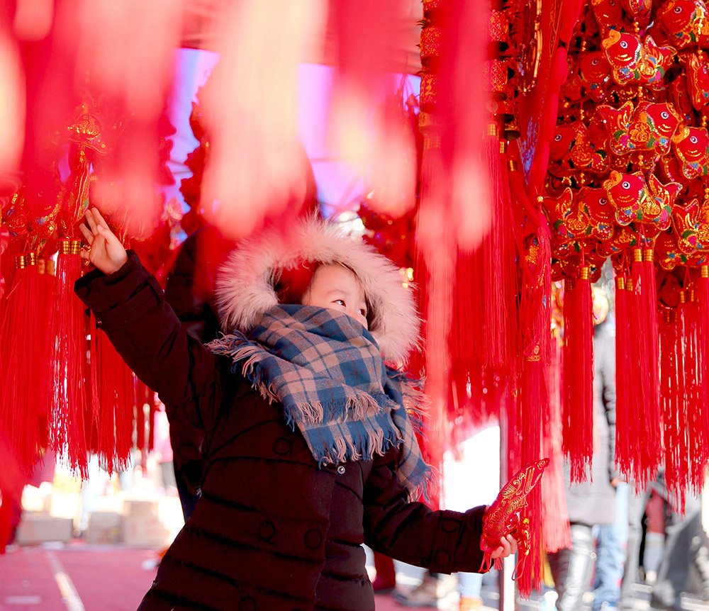 在年货市场会感到中国人浓浓的年味