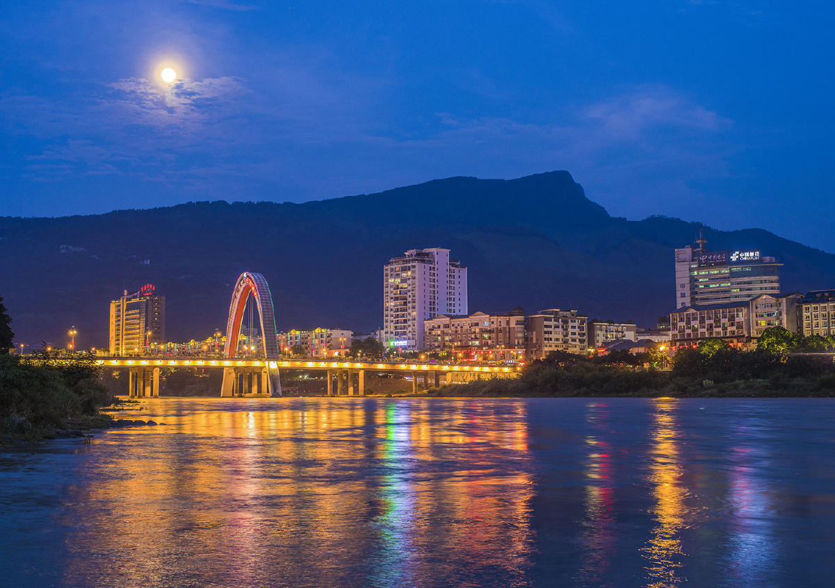 秀美雅安3十五的月夜