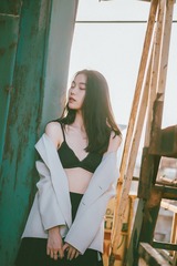 001