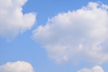 1811589