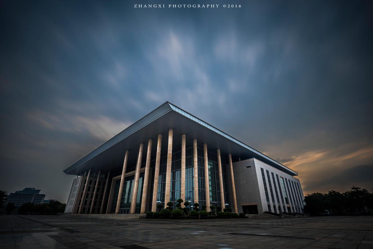 东莞市政府广场