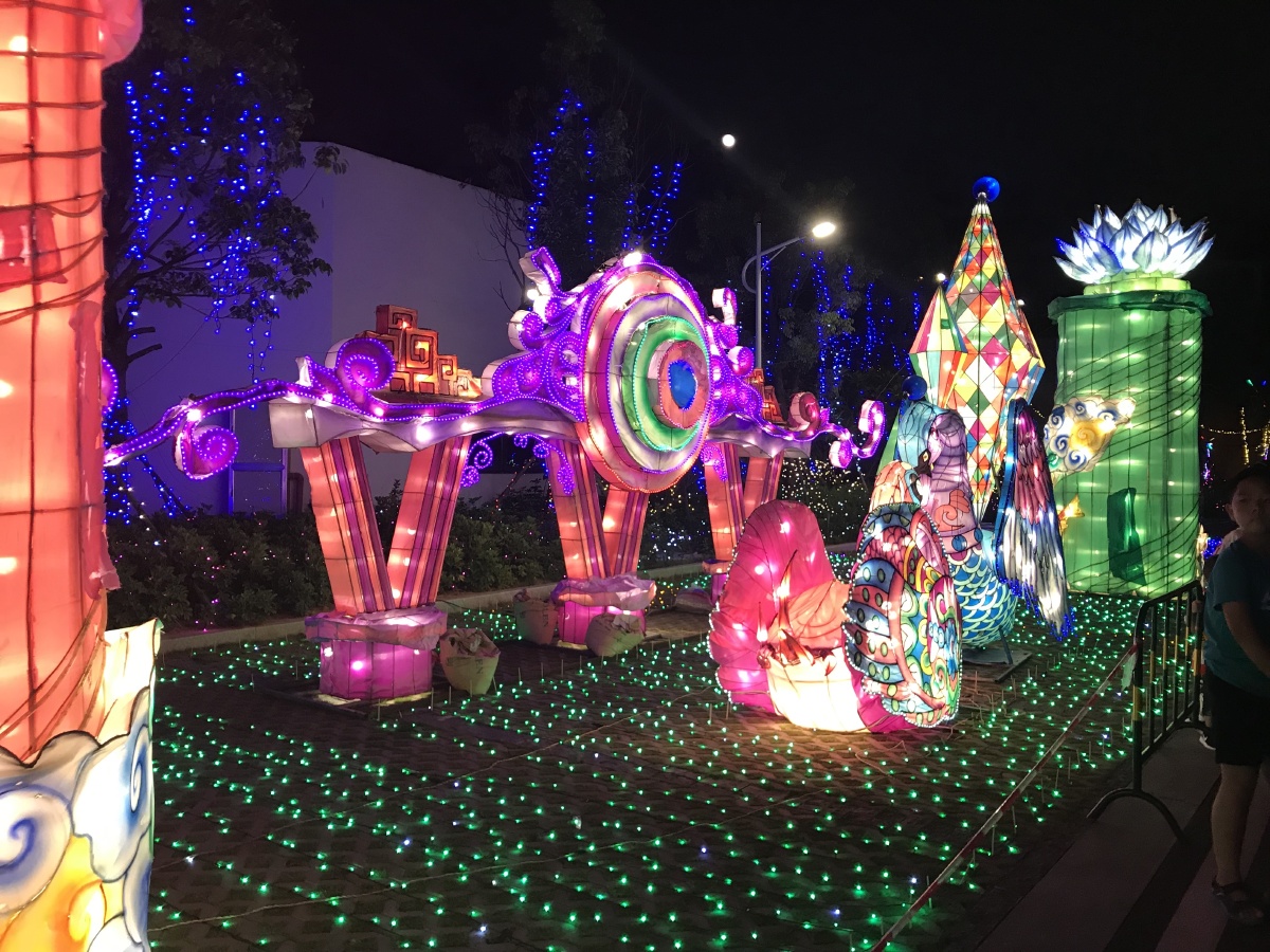 中秋网红灯光节