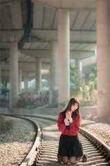 698771
