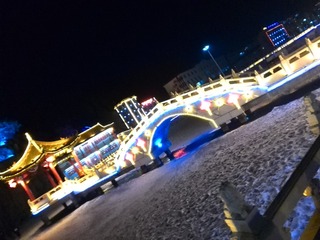416693