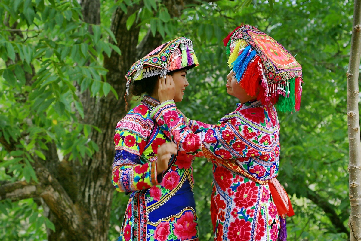 节日中的彝族女人最漂亮