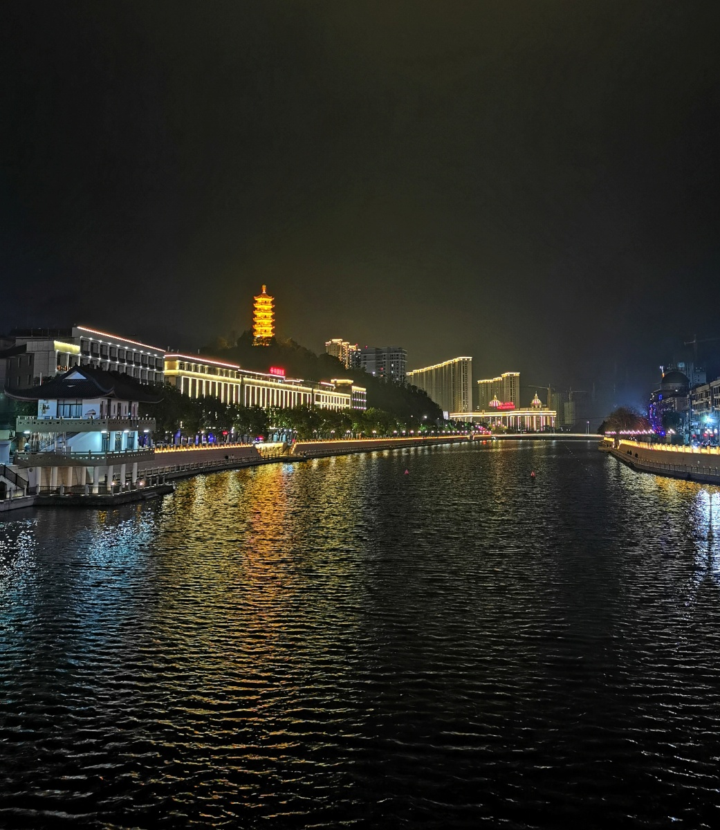 文成.大峃镇夜景,共三张图.