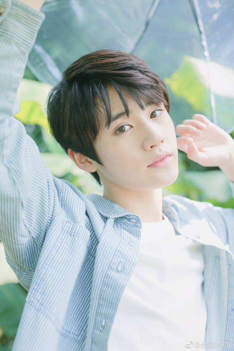 还有一个半小时就是景元生日了提前祝景元生日快乐