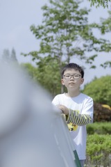 001