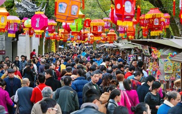《惠山古镇,人潮闹春》_0002788