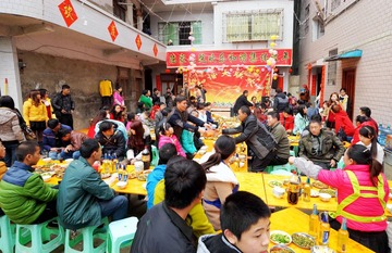 长桌宴席庆年欢 01