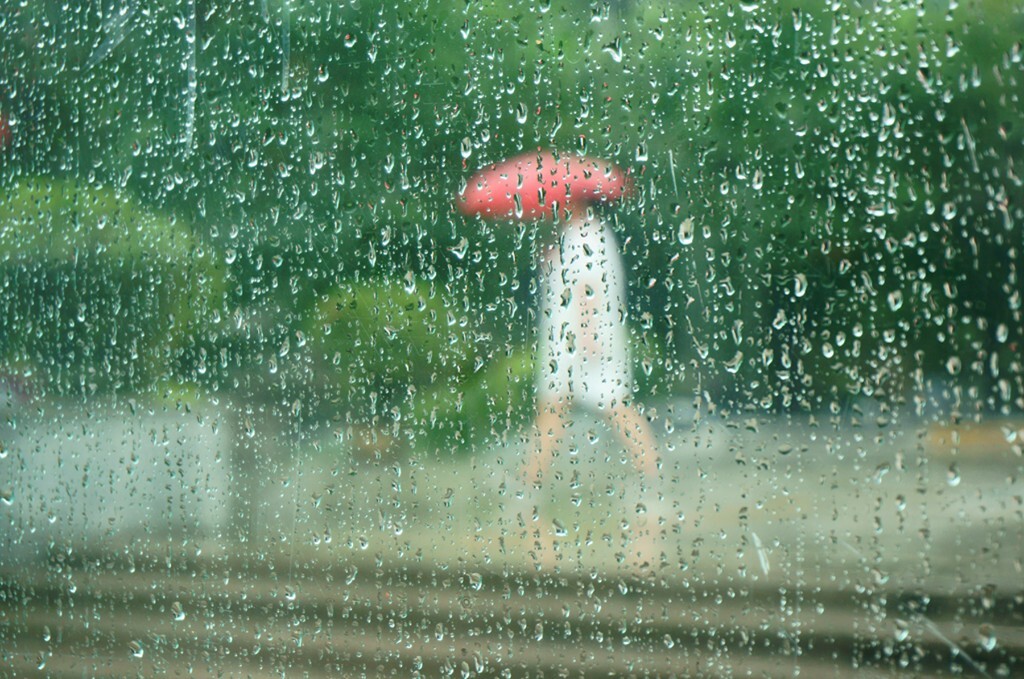 雨中即景 - CAPA2016年7月人文小品篇 影赛