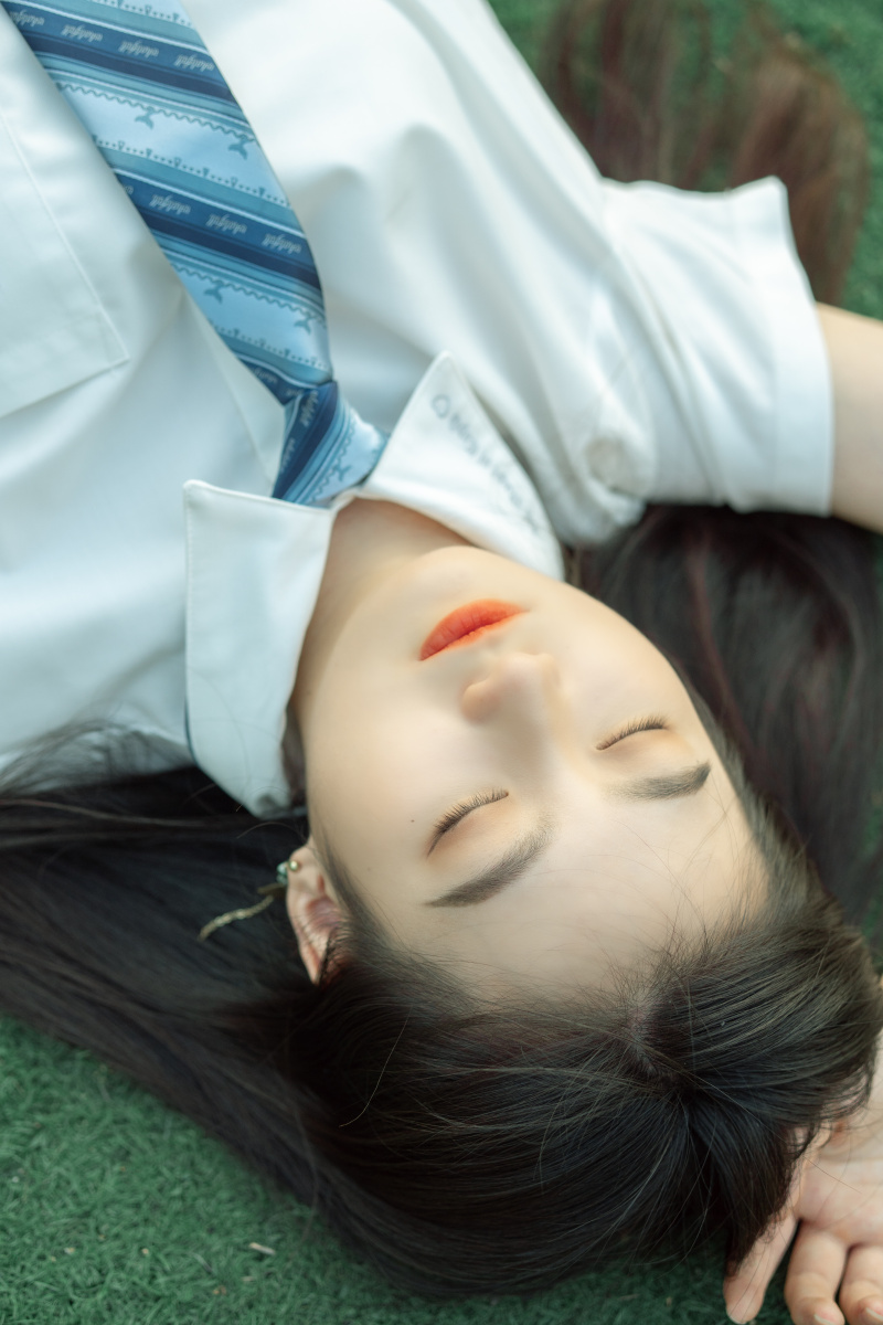 春天的校园和可爱的女孩子更搭哦▽