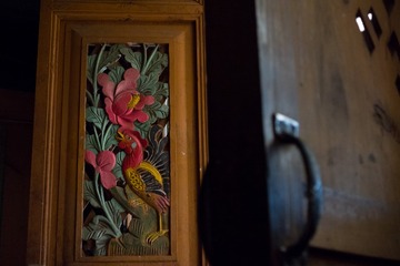 18、  2016.4.3  云南鹤庆，北长村，木雕。_