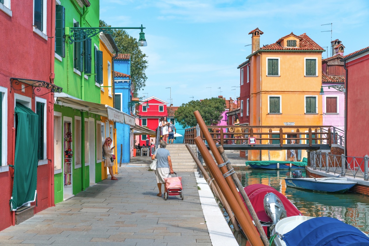 色彩鲜威尼斯彩虹岛色彩鲜艳图片burano岛burano意大利burano意大利