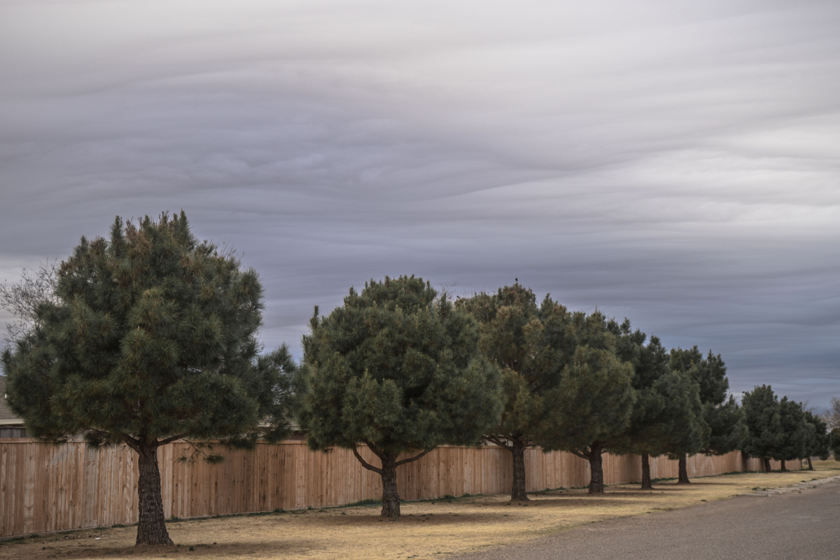 冰临城上的云 nimbus clouds